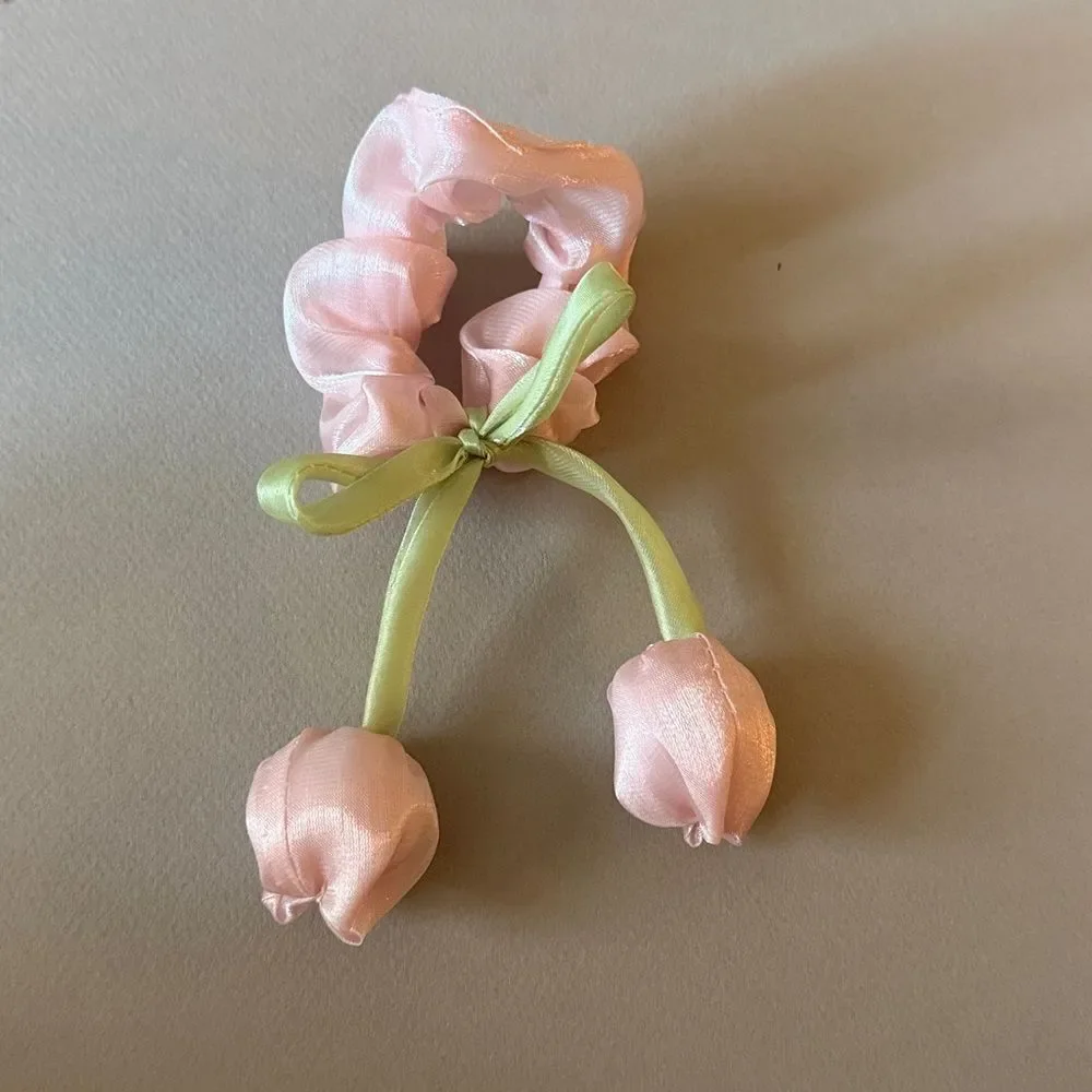 Pink tulip hair tie A1599